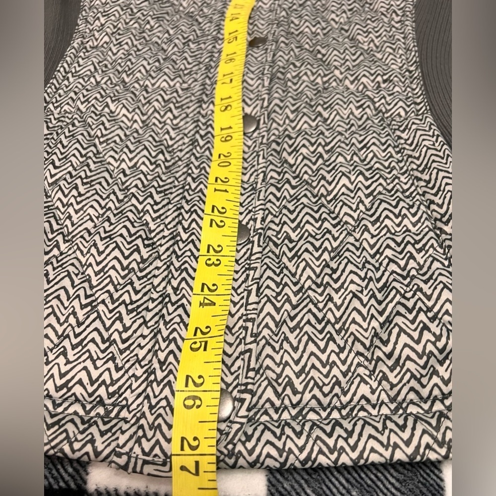 Merona Women’s Gray Medium Jacket with Pockets Inside & Out With Zipper & Snaps - Picture 11 of 12